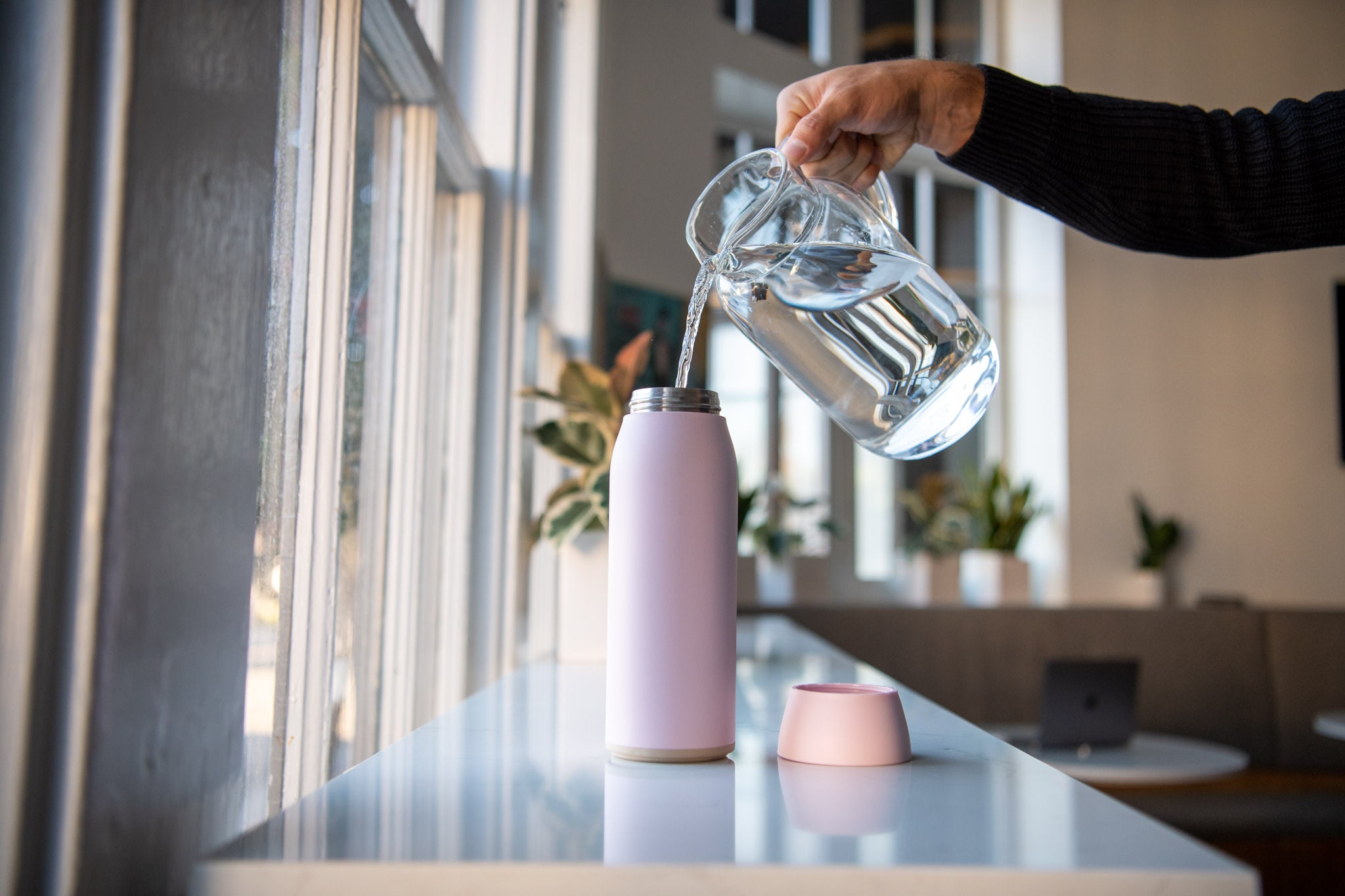 Hitch Bottle & Cup 2 In 1 Combo: Where Drinks Collide For The Better 